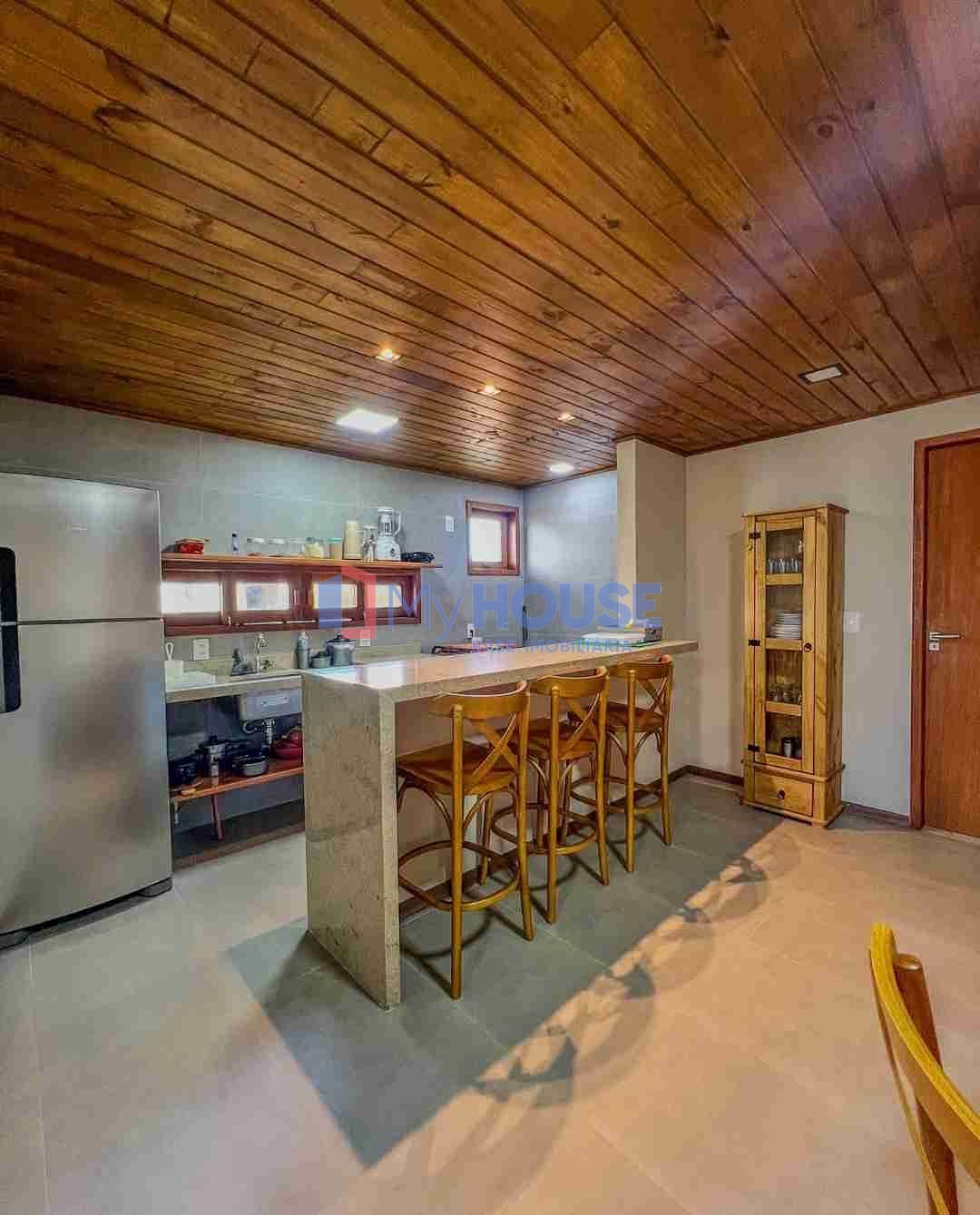 Casa à venda com 2 quartos, 1024m² - Foto 15