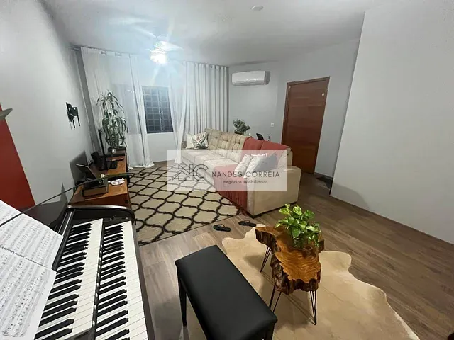 Casa 3 quartos e 3 banheiros, à venda, no bairro Jardim São Francisco de Assis em Londrina