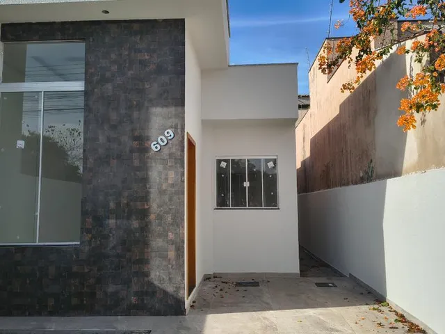 Casa com 70m² 2 quartos e 2 banheiros, à venda, no bairro Colúmbia em Londrina