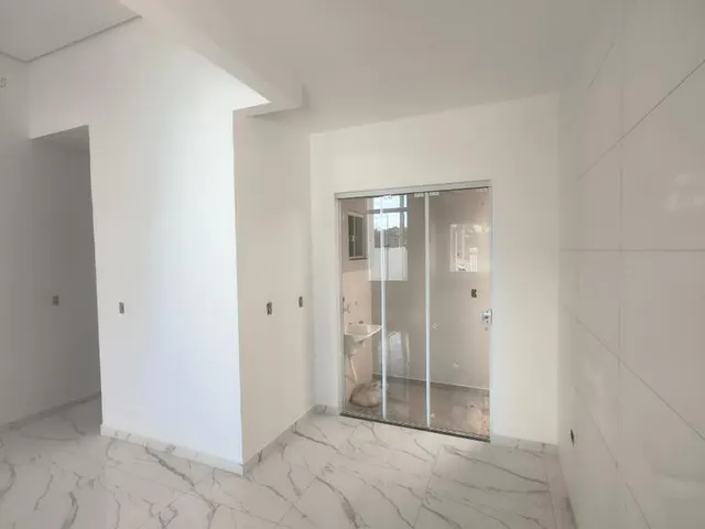 Casa com 70m² 2 quartos e 2 banheiros, à venda, no bairro Colúmbia em Londrina