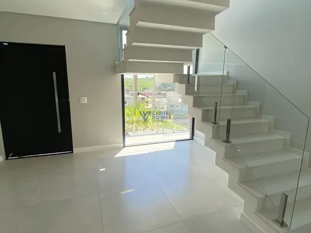 Casa com 360m² 3 quartos e 5 banheiros, à venda, no bairro Loteamento Verana em São José dos Campos