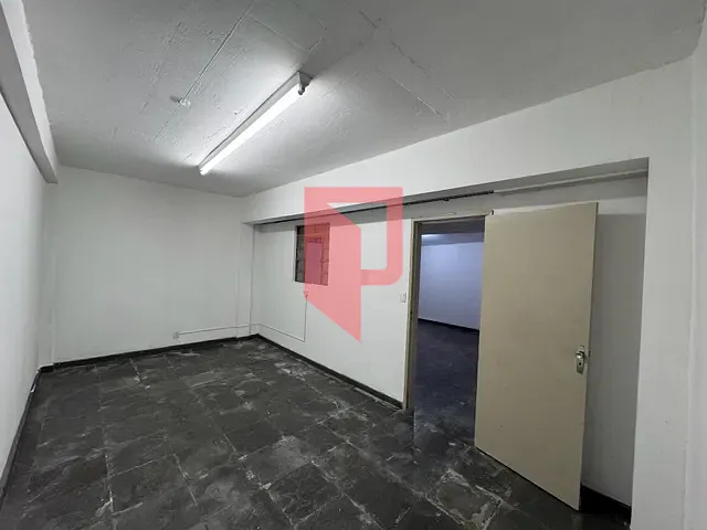 Casa para alugar, no bairro Caiçaras em Belo Horizonte