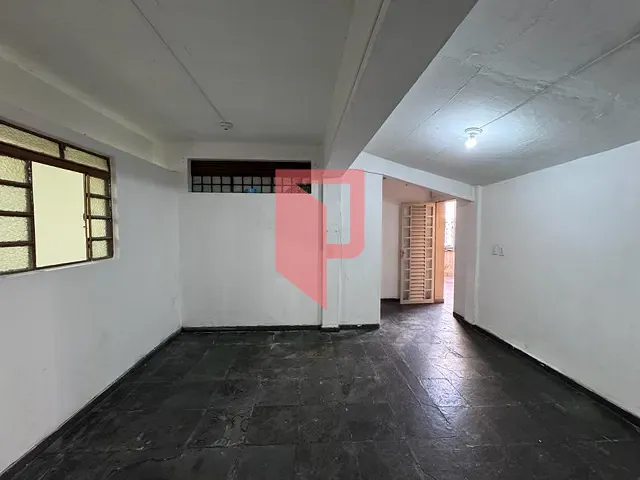 Casa para alugar, no bairro Caiçaras em Belo Horizonte