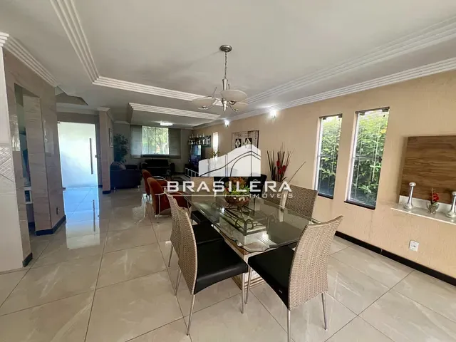Casa com 390m² 3 quartos e 5 banheiros, à venda, no bairro Loteamento Portal do Sol I em Goiânia