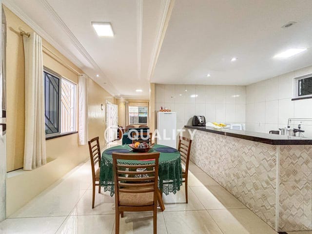 Casa com 136m² 3 quartos e 3 banheiros, à venda, no bairro Jóquei Clube em Fortaleza