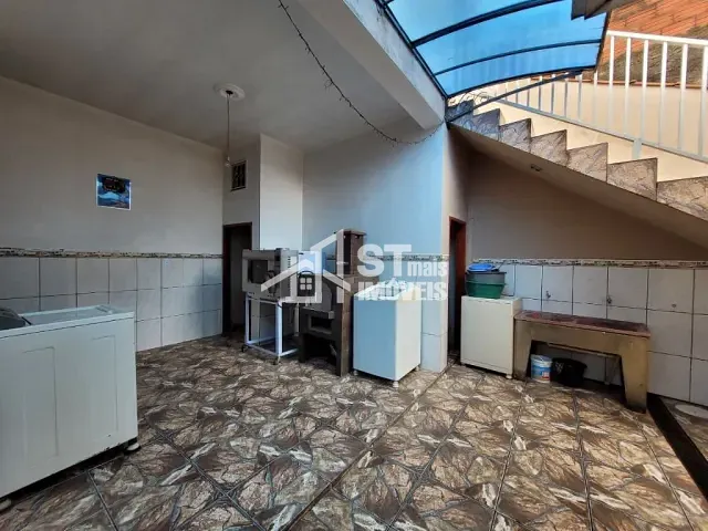 Casa com 200m² 2 quartos e 1 banheiro, à venda, no bairro Jardim Sovis em Andradas