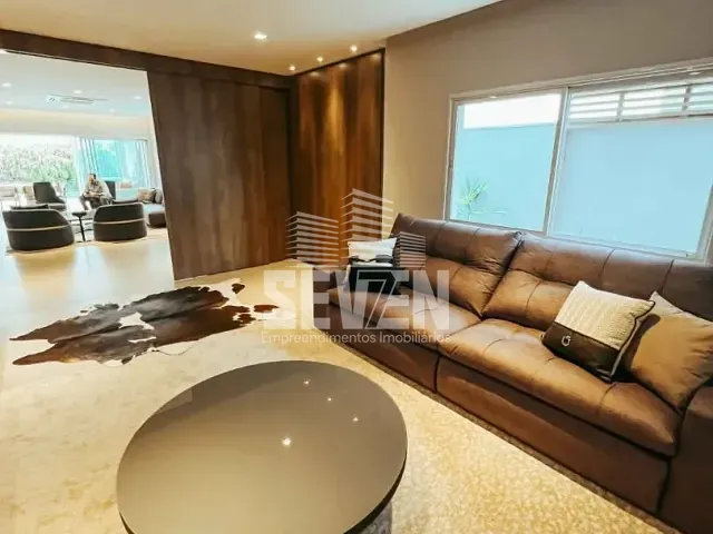 Casa com 464m² 5 quartos e 6 banheiros, à venda, no bairro Vila Aviaçao em Bauru