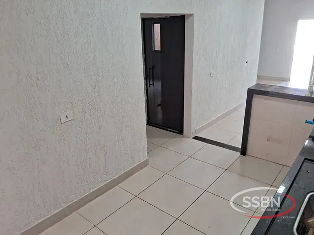 Casa 2 quartos e 1 banheiro, para alugar, no bairro Jardim dos Lagos em Nova Odessa