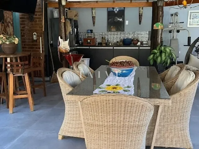 Casa 3 quartos e 4 banheiros, à venda, no bairro Granville Parque Residencial em Londrina