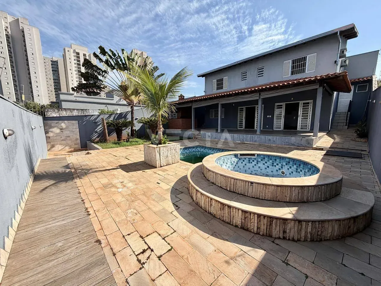 Casa, 3 quartos, 270 m² - Foto 1