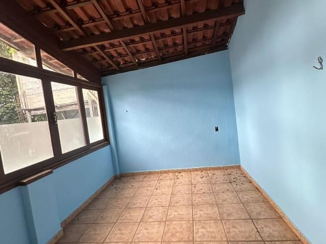 Casa com 230m² 4 quartos e 3 banheiros, à venda, no bairro Centro em Extrema
