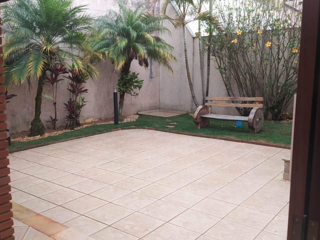 Casa com 300m² 3 quartos e 3 banheiros, à venda, no bairro Parque Vivaldi Leite Ribeiro em Poços de Caldas