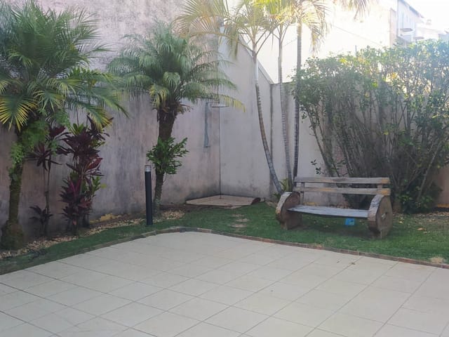 Casa com 300m² 3 quartos e 3 banheiros, à venda, no bairro Parque Vivaldi Leite Ribeiro em Poços de Caldas