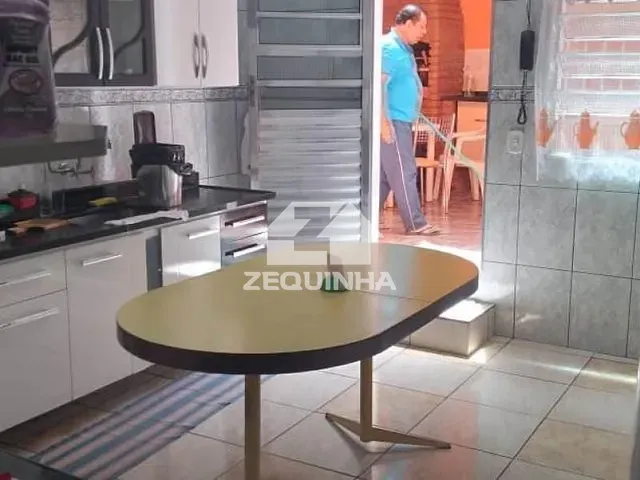 Casa com 125m² 3 quartos e 2 banheiros, à venda, no bairro Jardim Veloso em Osasco