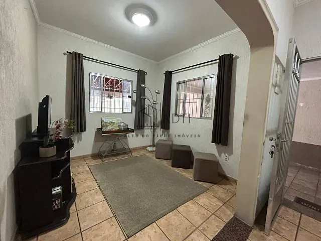 Casa 3 quartos e 2 banheiros, à venda, no bairro Mogi Moderno em Mogi das Cruzes