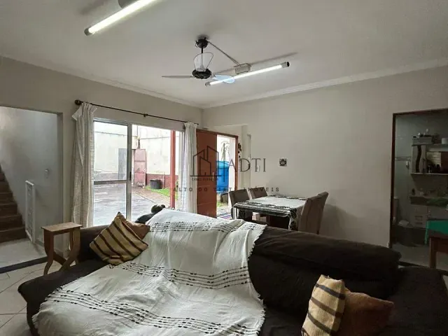 Casa 3 quartos e 2 banheiros, à venda, no bairro Mogi Moderno em Mogi das Cruzes