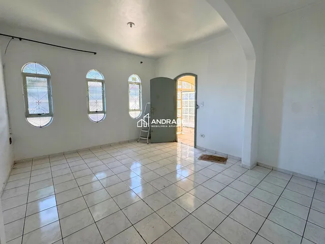 Casa 3 quartos e 2 banheiros, para alugar, no bairro Vila Santa Terezinha em Apucarana