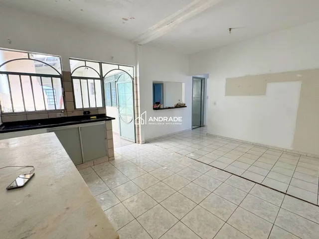 Casa 3 quartos e 2 banheiros, para alugar, no bairro Vila Santa Terezinha em Apucarana