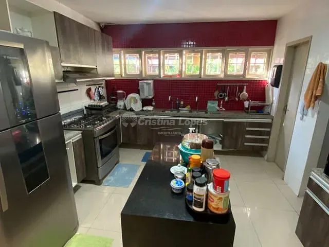 Casa com 500m² 4 quartos e 4 banheiros, à venda, no bairro Gurupi em Teresina
