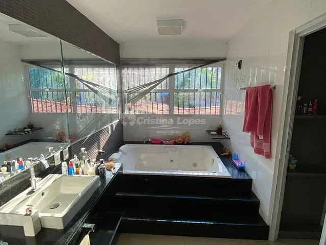 Casa com 500m² 4 quartos e 4 banheiros, à venda, no bairro Gurupi em Teresina