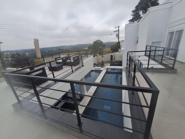 Casa com 827m² 4 quartos e 5 banheiros, à venda, no bairro Jardim Aracy em Mogi das Cruzes