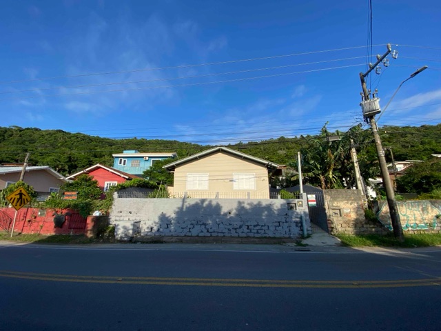 Foto do Casa - Oportunidade no Sul da Ilha! Casa com Viabilidade Comercial e Residencial no Morro das Pedras – Florianópolis | Costão Sul Imóveis