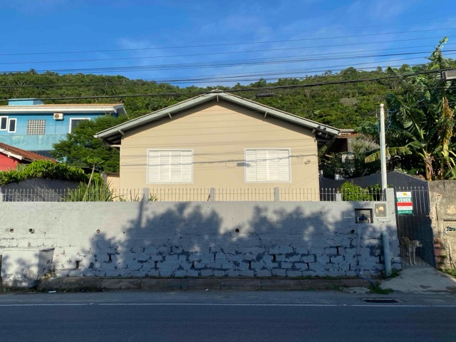 Foto do Casa - Oportunidade no Sul da Ilha! Casa com Viabilidade Comercial e Residencial no Morro das Pedras – Florianópolis | Costão Sul Imóveis