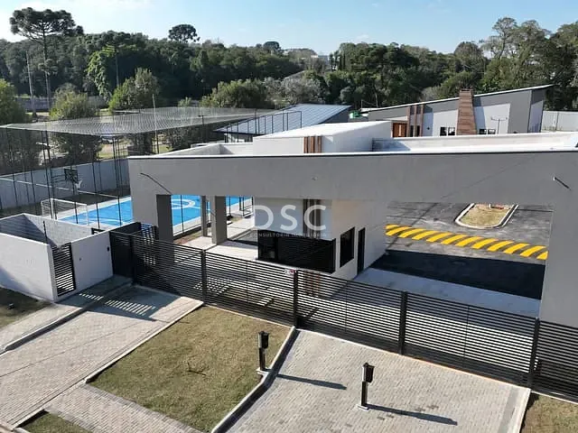 Casa com 300m² 4 quartos e 6 banheiros, à venda, no bairro Santa Felicidade em Curitiba