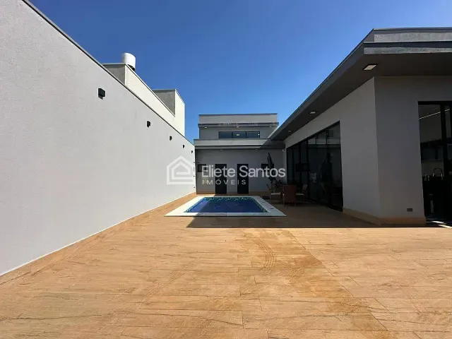 Casa com 300m² 1 quarto e 3 banheiros, à venda, no bairro Riviera Tamborlim em Americana