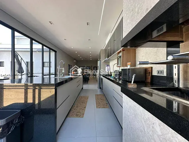 Casa com 300m² 1 quarto e 3 banheiros, à venda, no bairro Riviera Tamborlim em Americana