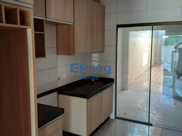 Casa com 128m² 3 quartos e 2 banheiros, à venda, no bairro Aragarça em Londrina