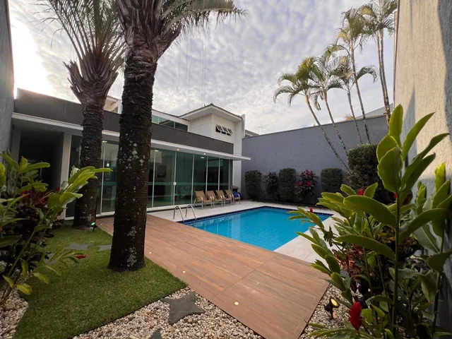 Casa 4 quartos e 6 banheiros, à venda, no bairro Terras de Santana em Londrina
