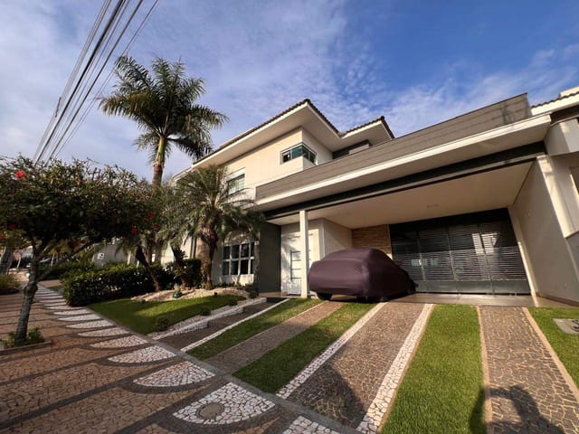 Casa 4 quartos e 6 banheiros, à venda, no bairro Terras de Santana em Londrina