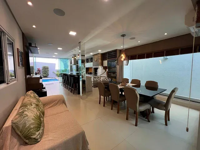 Casa 4 quartos e 6 banheiros, à venda, no bairro Terras de Santana em Londrina