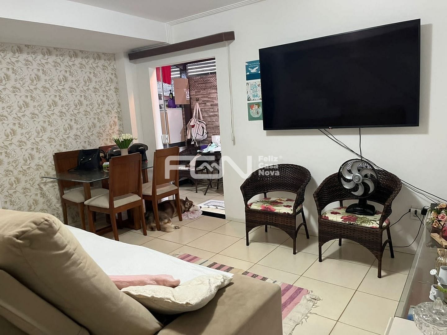 Casa à venda com 2 quartos, 68m² - Foto 2