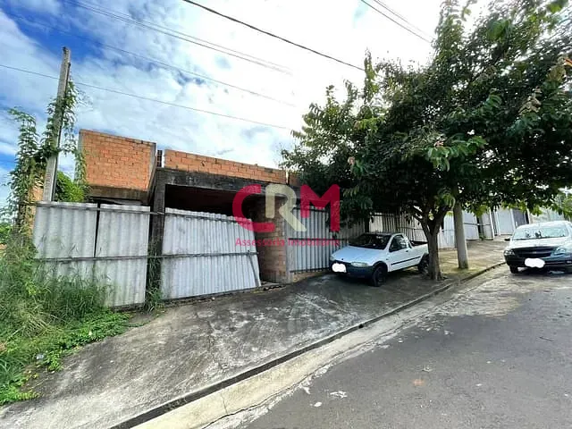 Casa com 180m² 2 quartos e 2 banheiros, à venda, no bairro Parque Residencial Laranjeiras II em Taquaritinga