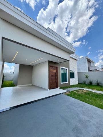 Casa com 250m² 3 quartos e 2 banheiros, à venda, no bairro Residencial Veneza em Nova Mutum