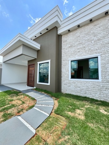 Casa com 250m² 3 quartos e 2 banheiros, à venda, no bairro Residencial Veneza em Nova Mutum