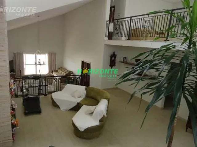 Casa com 1600m² 5 quartos e 6 banheiros, à venda, no bairro Parque Mirante Do Vale em Jacareí