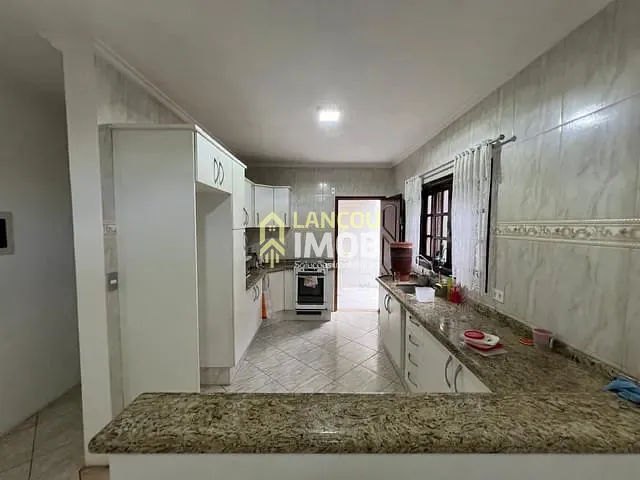 Casa 2 quartos e 1 banheiro, à venda, no bairro Jardim Itália em Várzea Paulista