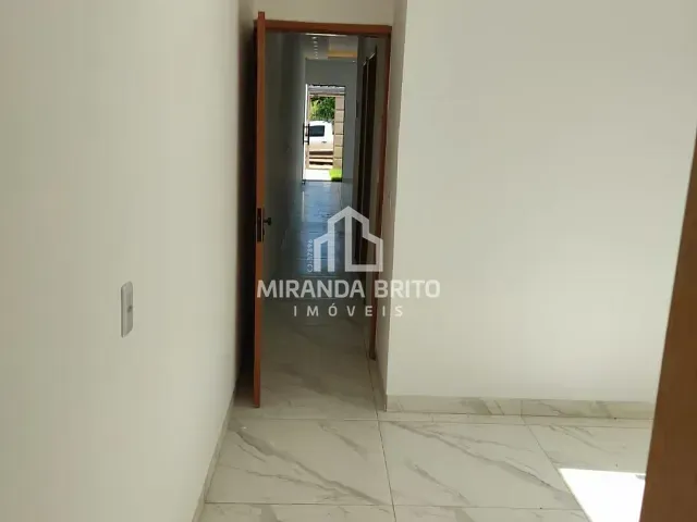 Casa 2 quartos e 2 banheiros, à venda, no bairro Residencial Buena Vista III em Goiânia