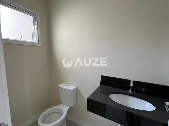 Casa com 245m² 3 quartos e 3 banheiros, à venda, no bairro Campo Comprido em Curitiba