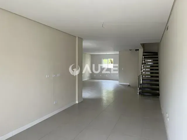 Casa com 245m² 3 quartos e 3 banheiros, à venda, no bairro Campo Comprido em Curitiba