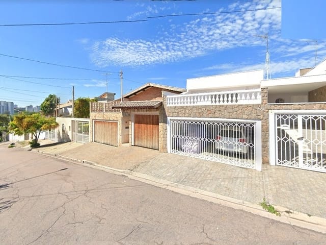 Casa com 208m² 3 quartos e 3 banheiros, à venda, no bairro Jardim das Samambaias em Jundiaí