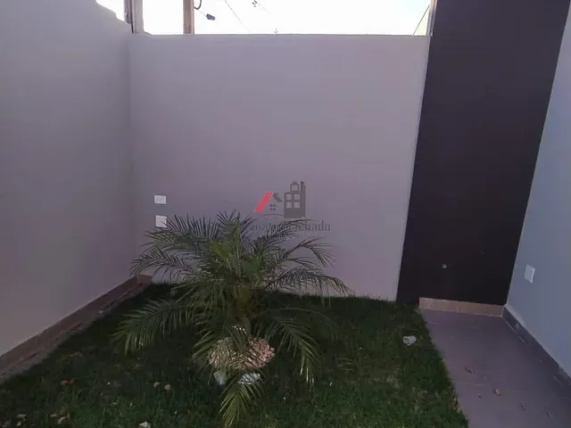 Casa 2 quartos e 1 banheiro, à venda, no bairro Loteamento Metropolitam em Arapongas