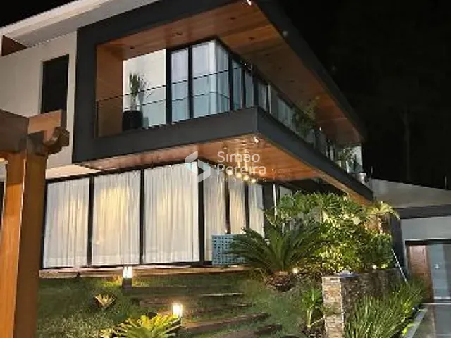 Casa com 1200m² 2 quartos e 4 banheiros, à venda, no bairro Vila Salitaris em Paraíba do Sul