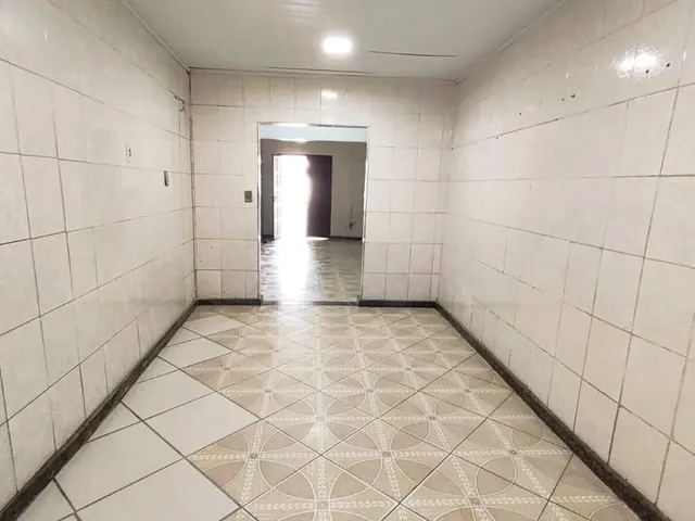 Casa 3 quartos e 2 banheiros, para alugar, no bairro José Conrado de Araújo em Aracaju