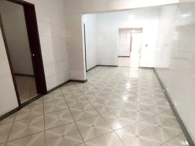 Casa 3 quartos e 2 banheiros, para alugar, no bairro José Conrado de Araújo em Aracaju