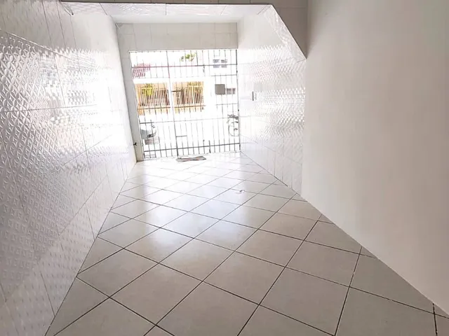 Casa 3 quartos e 2 banheiros, para alugar, no bairro José Conrado de Araújo em Aracaju