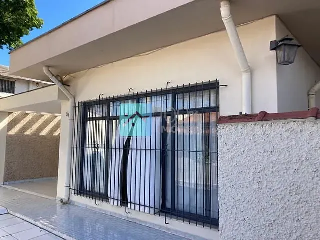 Casa com 300m² 3 quartos e 2 banheiros, à venda, no bairro Vila Nair em São José dos Campos